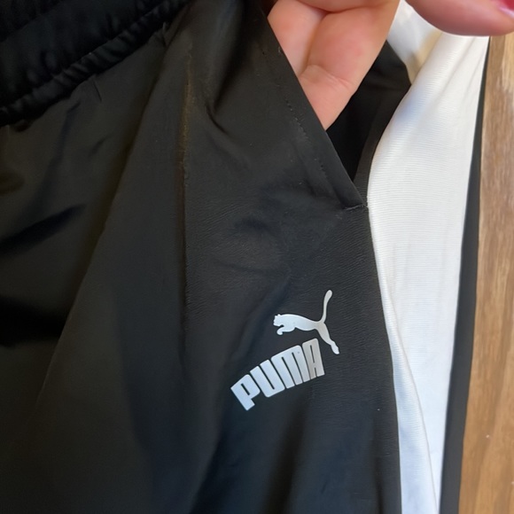 PUMA Classic Track Pant with Cat Logo, Contrast Leg Stripe and Pockets - Picture 5 of 12